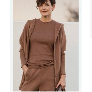 Jarbo Women’s Brown Harper Double Knit Pima Hooded Cape w/ Stretch, Size‎ L/XL